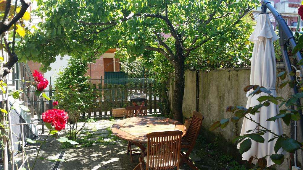מרינה די קררה B&B Casa Di Claudia מראה חיצוני תמונה