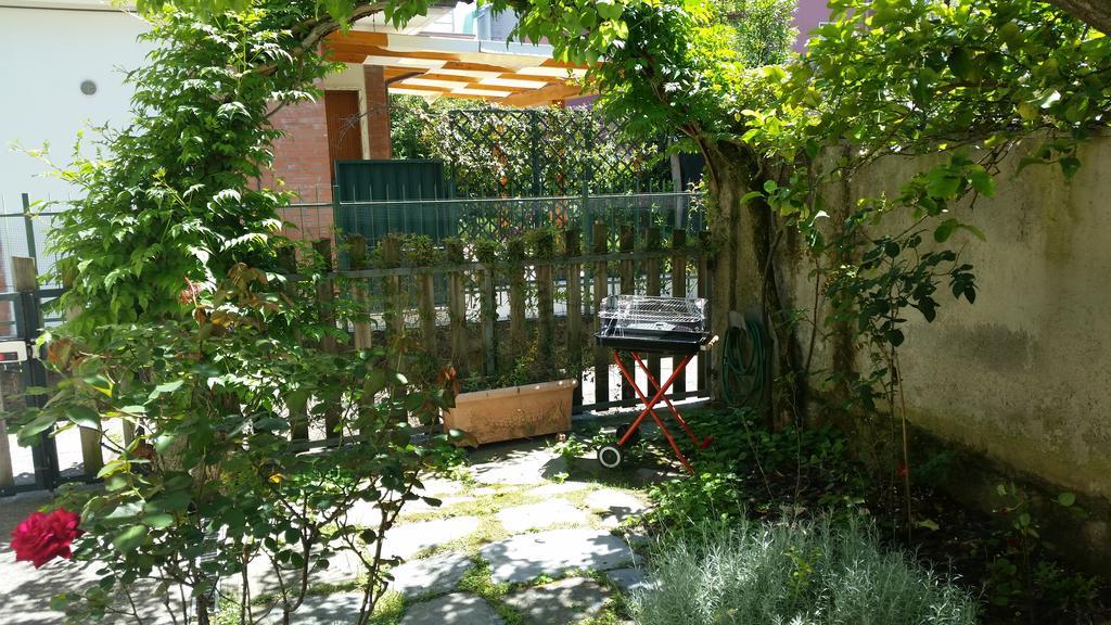 מרינה די קררה B&B Casa Di Claudia מראה חיצוני תמונה