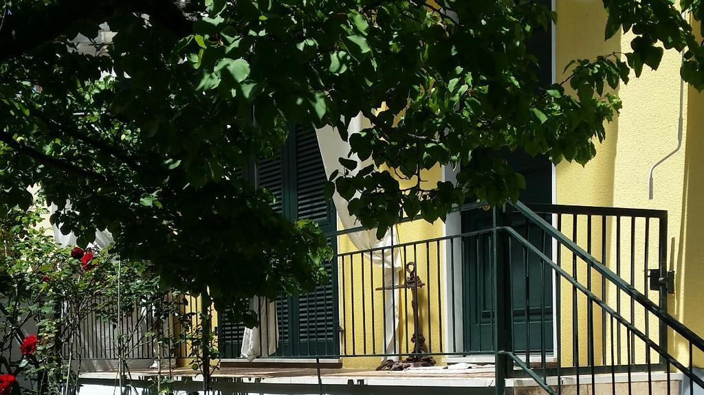 מרינה די קררה B&B Casa Di Claudia מראה חיצוני תמונה